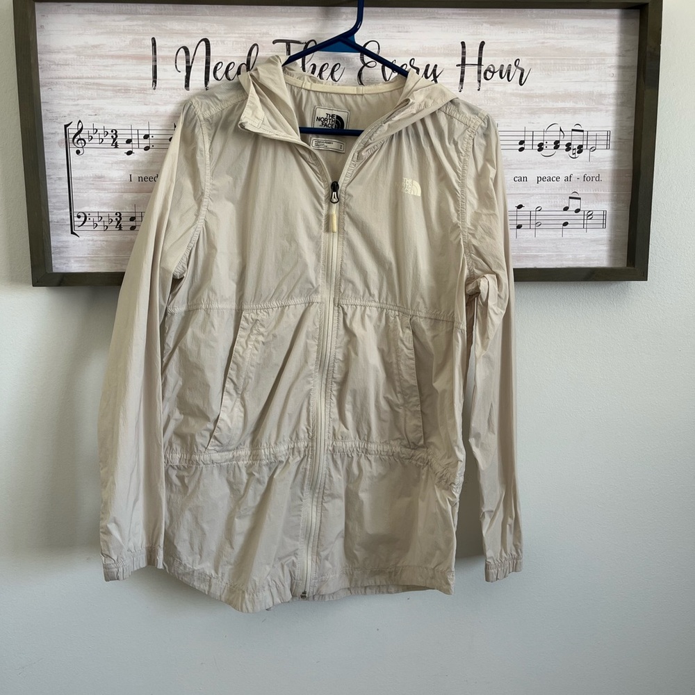 The North Face Women's Hooded Packable Windbreaker Jacket - Cream